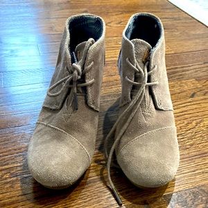 Toms wedge laced bootie
